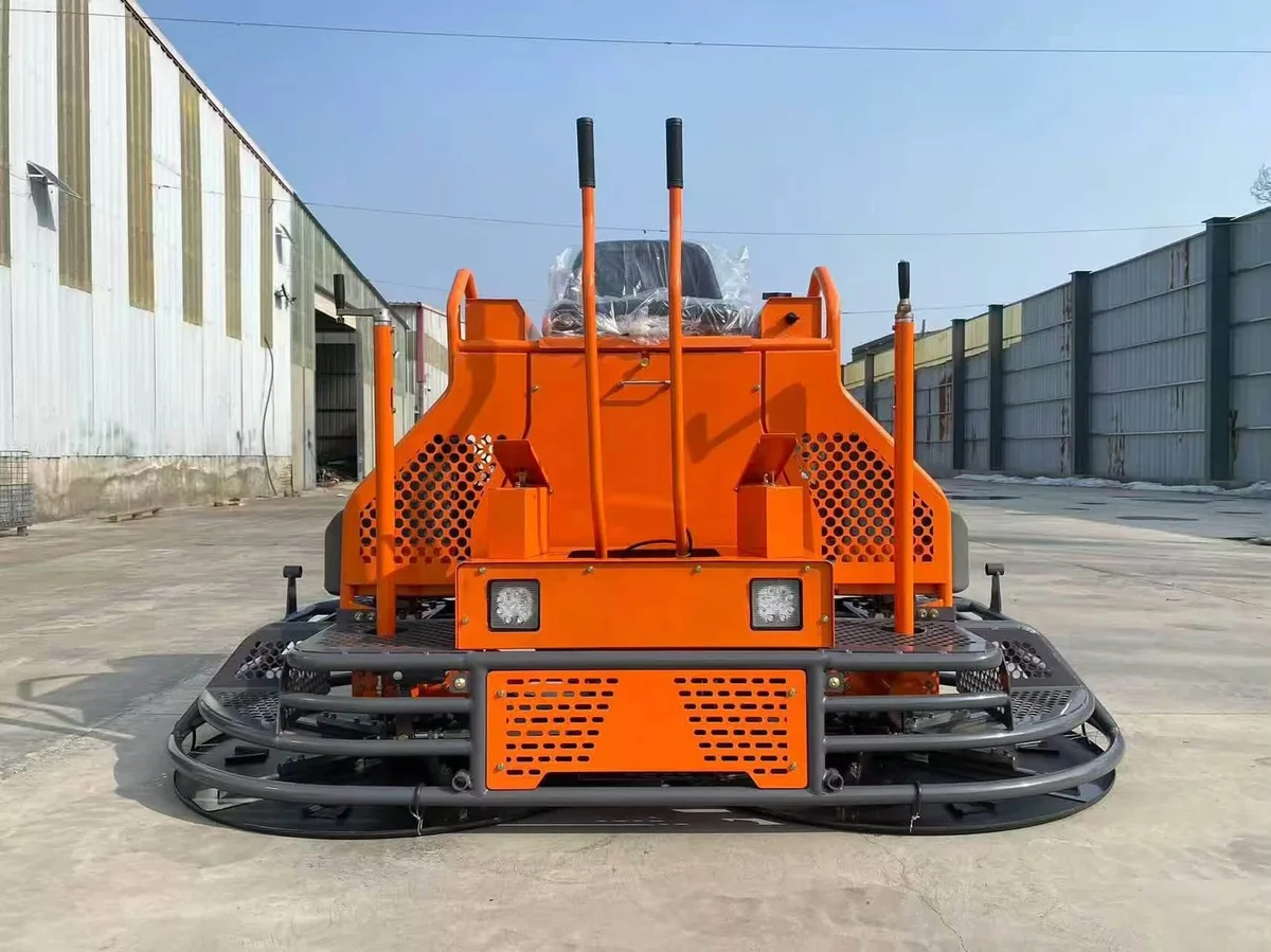 CYR-1200A ride-on floor trowel outdoors